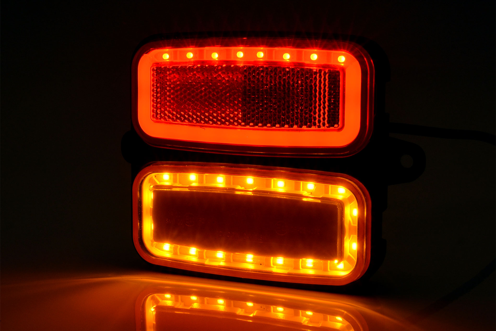 Multifunctional rear lamps - W226