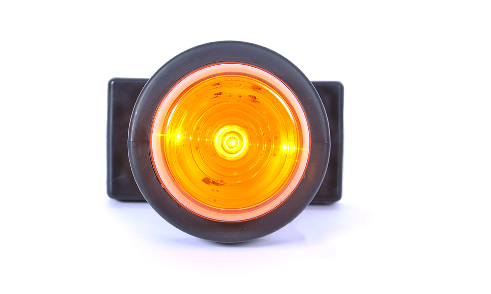 Position lamps / clearance lights - W74.3