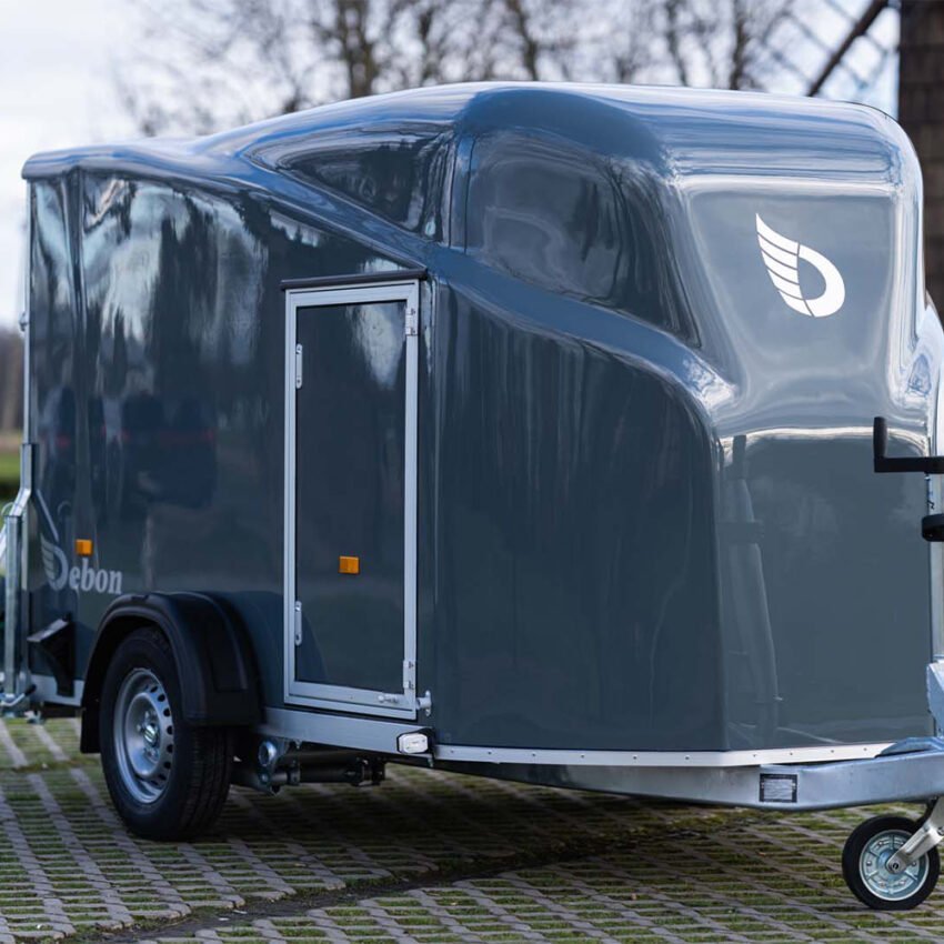 Prikolica s sandukom Cargo 1300
